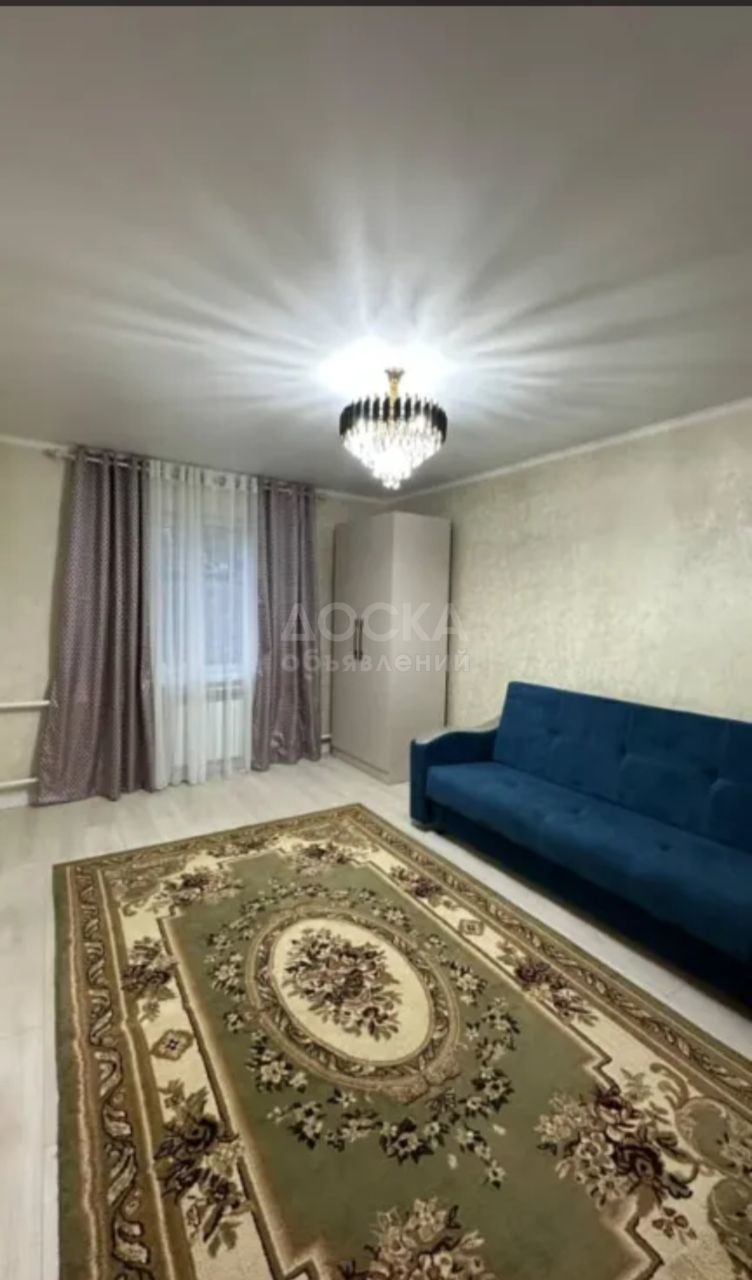 Сдаю 2-комнатную квартиру, 34кв. м., этаж - 1/2, аламедин-1.