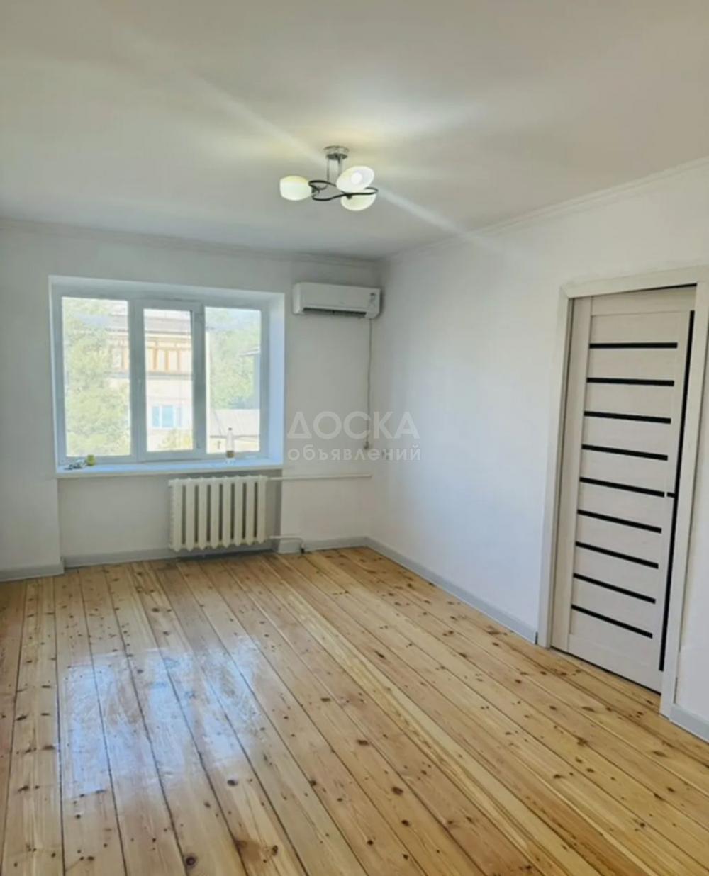 Сдаю 2-комнатную квартиру, 34кв. м., этаж - 5/5, площадь Ала-Тоо.