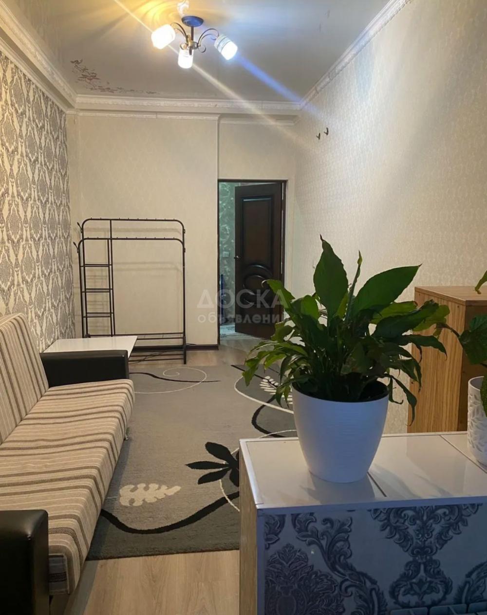 Сдаю 1-комнатную квартиру, 25кв. м., этаж - 1/1, верхний джал .