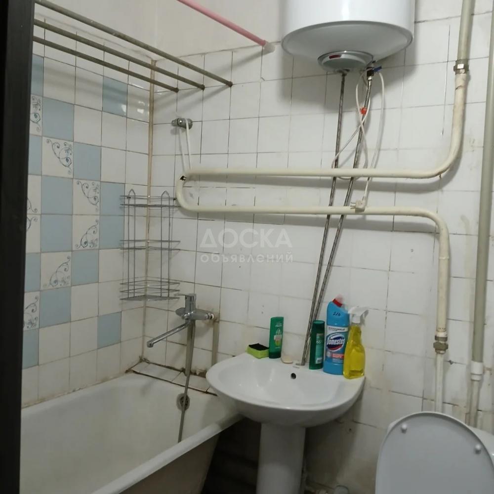 Сдаю 1-комнатную квартиру, 34кв. м., этаж - 2/5, ошский рынок.