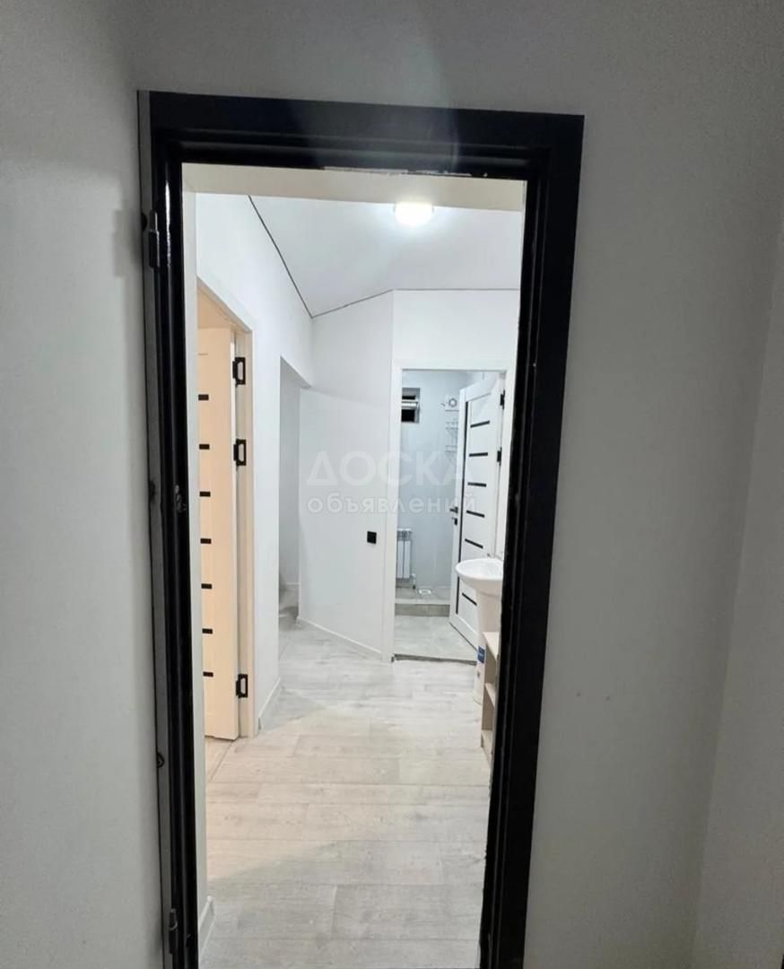 Сдаю 1-комнатную квартиру, 35кв. м., этаж - 1/2, Бакай-ата ж/м .