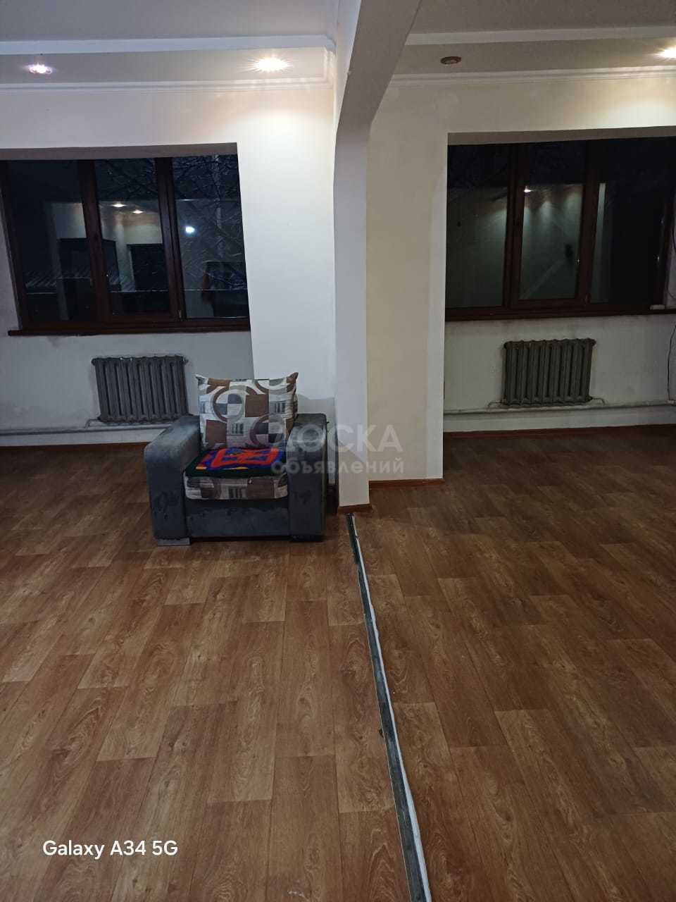 Сдаю 1-комнатную квартиру, 34кв. м., этаж - 2/2, Шлагбаум.