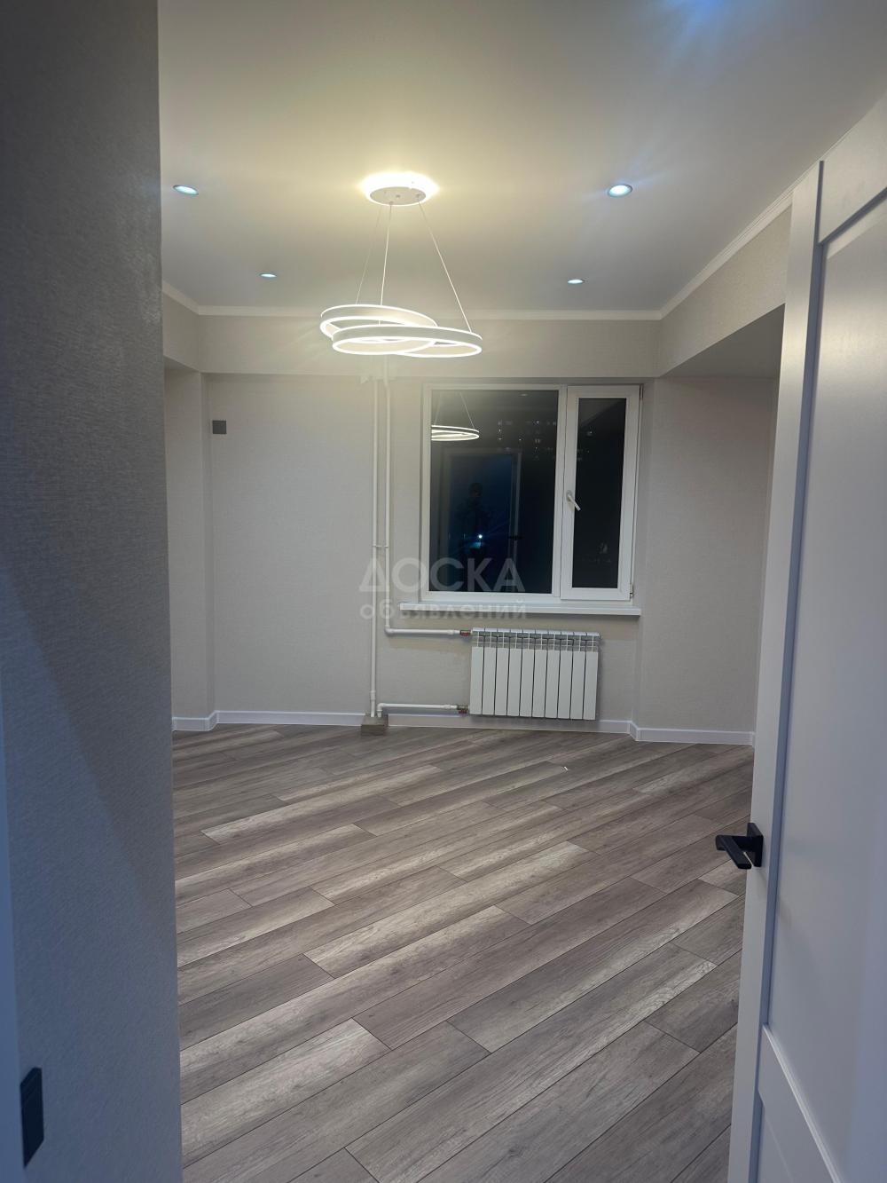 Продаю 2-комнатную квартиру, 66кв. м., этаж - 4/7, Верхний Джал. 105000$.