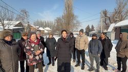 Ряд жителей улицы Боталиева обратились к мэру Бишкека из-за отсутствия канализации