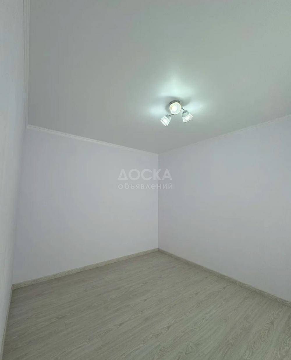 Продаю 1-комнатную квартиру, 34кв. м., этаж - 2/2, пригородный.