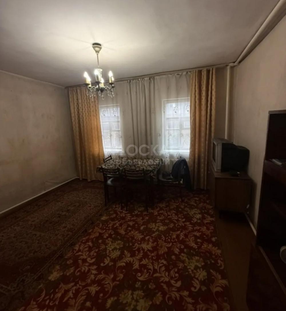 Сдаю 3-комнатную квартиру, 45кв. м., этаж - 1/1, рабочий городок.