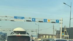 Житель просит разрешить на крайней правой полосе движение прямо на Фрунзе—Алма-Атинской