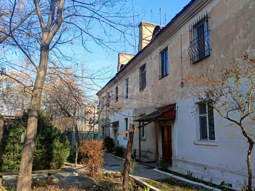 Продаю 3-комнатную квартиру, 64кв. м., этаж - 2/2, Чуй/Молодая Гвардия.