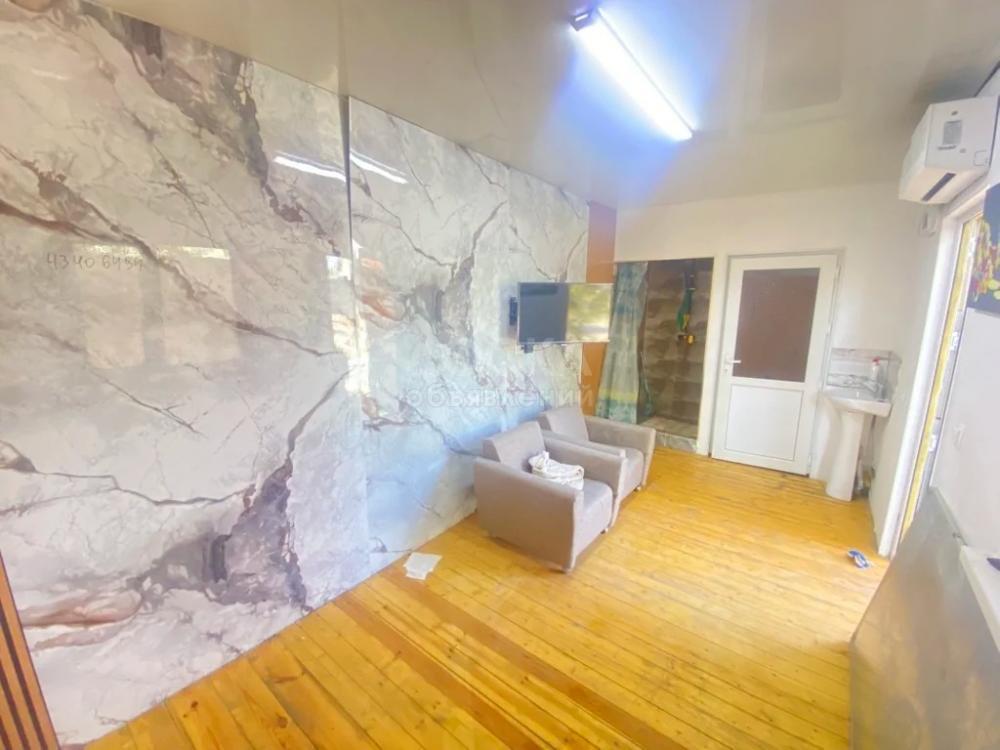 Сдаю 1-комнатную квартиру, 35кв. м., этаж - 1/2, умут.