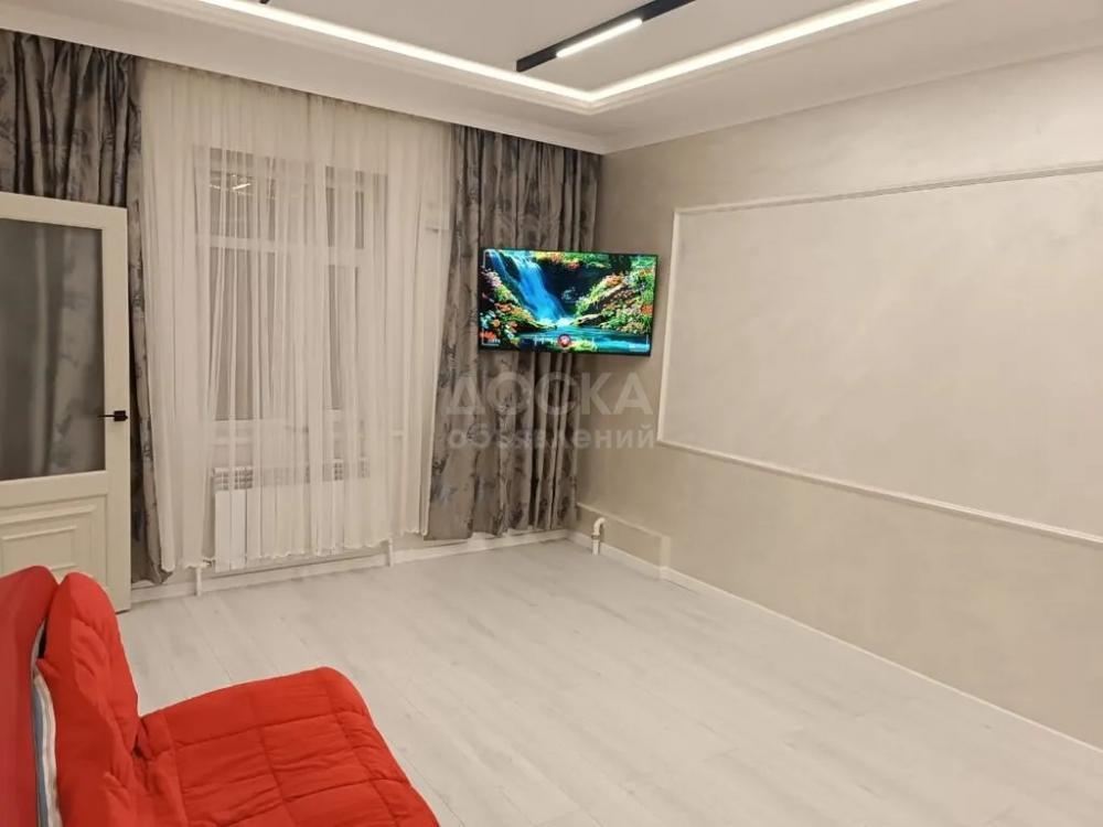 Сдаю 1-комнатную квартиру, 34кв. м., этаж - 1/1, Рухий Мурас.