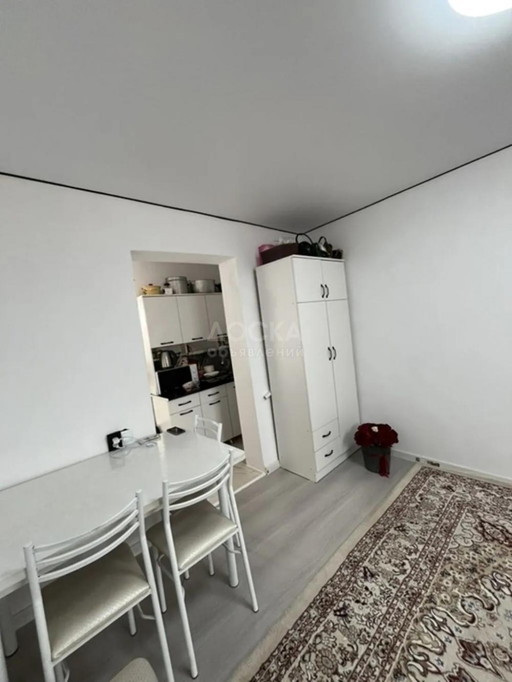 Сдаю 1-комнатную квартиру, 25кв. м., этаж - 1/2, военно-антановка.