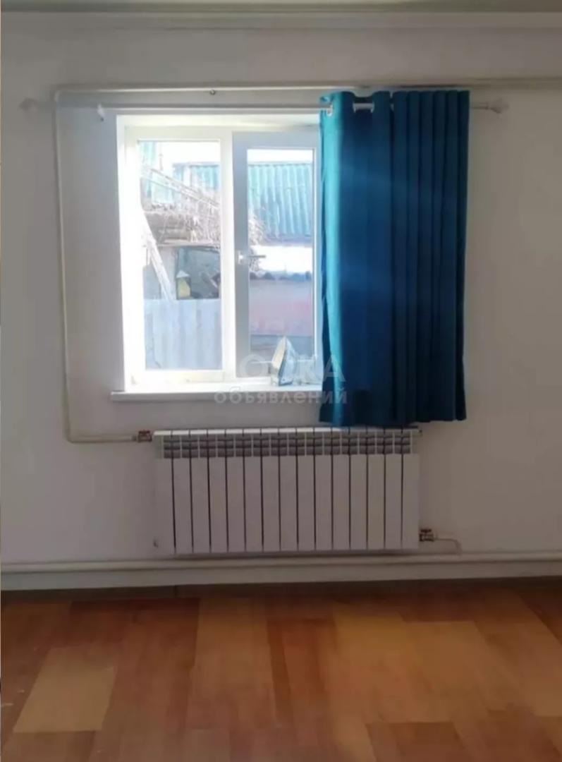 Сдаю 1-комнатную квартиру, 34кв. м., этаж - 1/1, Достук.