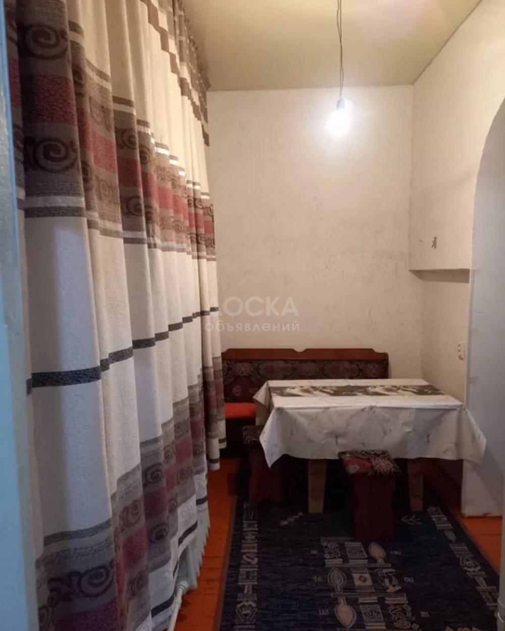 Сдаю 1-комнатную квартиру, 34кв. м., этаж - 1/1, Ошский рынок.