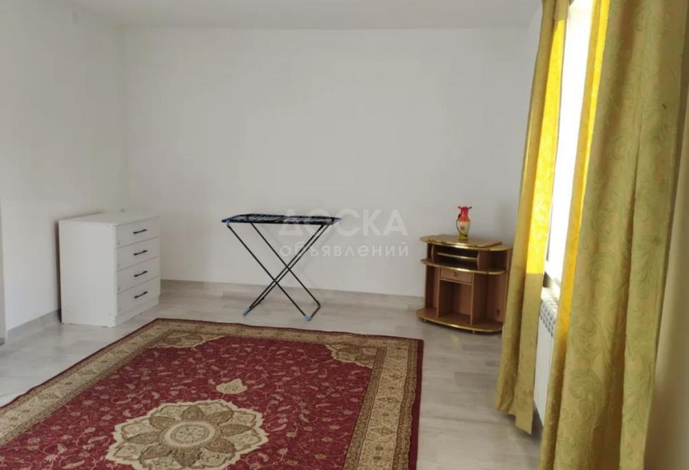 Сдаю 1-комнатную квартиру, 34кв. м., этаж - 2/2, Аламединский рынок.