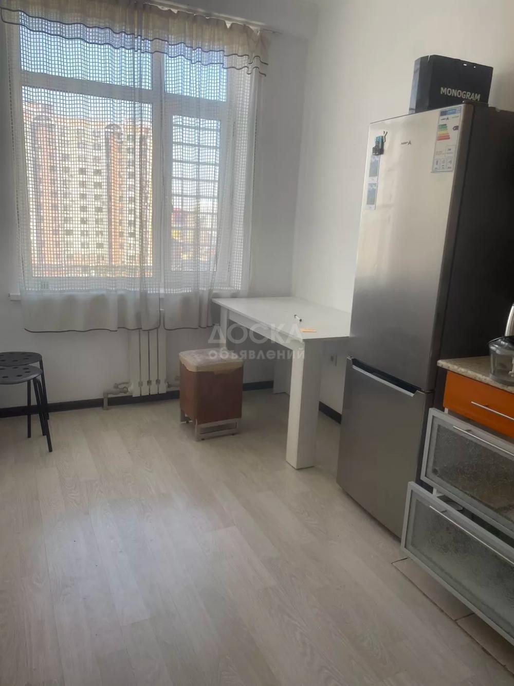 Сдаю 1-комнатную квартиру, 34кв. м., этаж - 6/6, Джал.