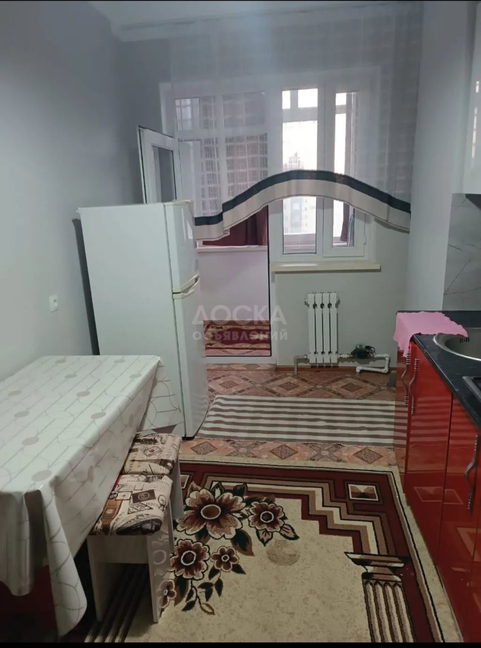 Сдаю 1-комнатную квартиру, 34кв. м., этаж - 1/1, Джал.