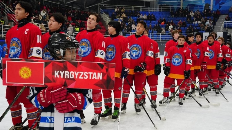 Kyrgyzstan's U-20 national ice hockey team becomes world champion in Division III