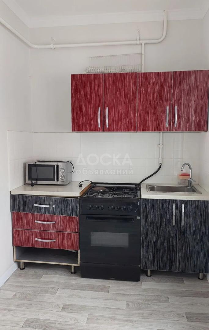 Сдаю 1-комнатную квартиру, 35кв. м., этаж - 1/9, 10мкр.