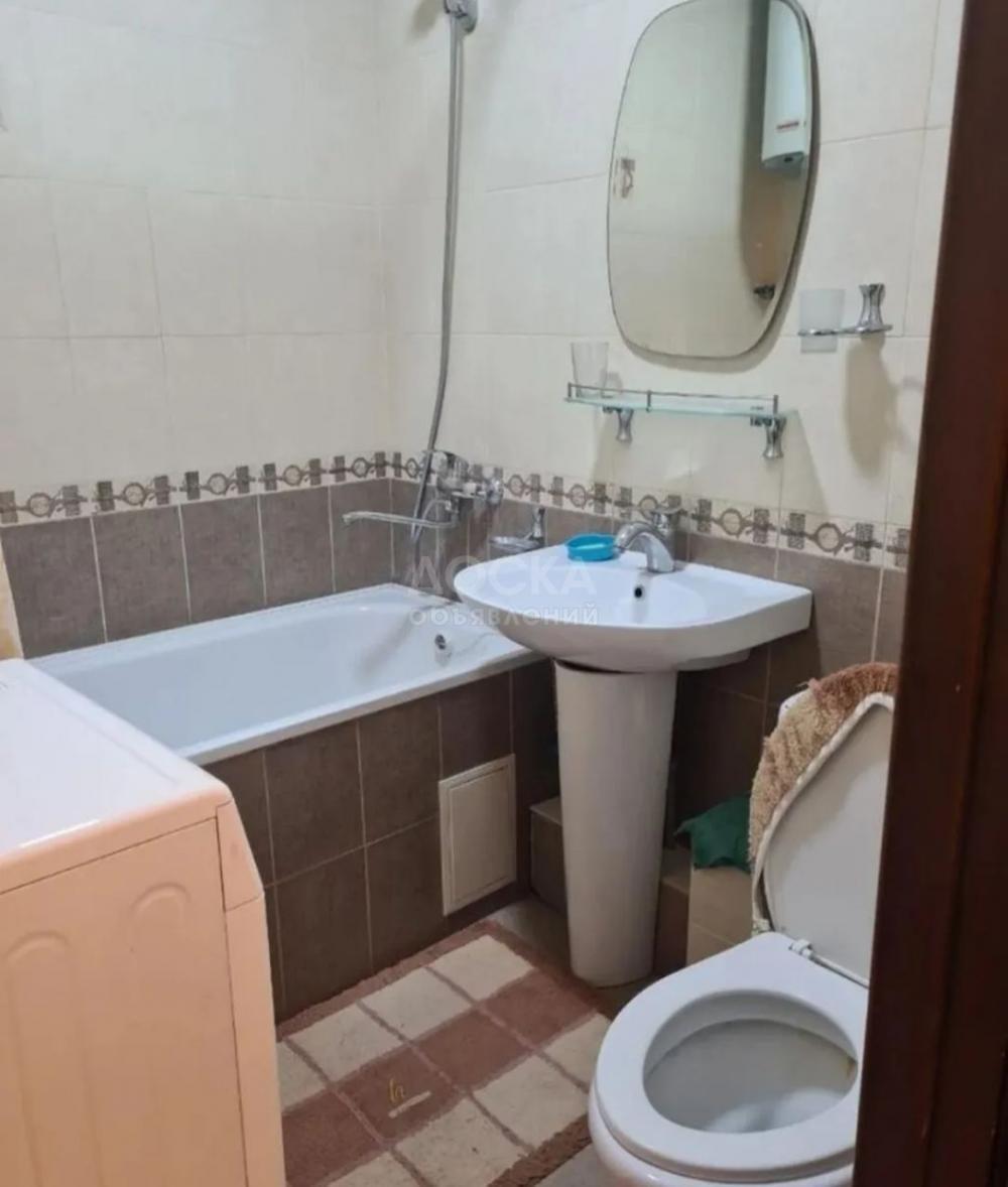 Сдаю 1-комнатную квартиру, 35кв. м., этаж - 4/9, 6 мкр.