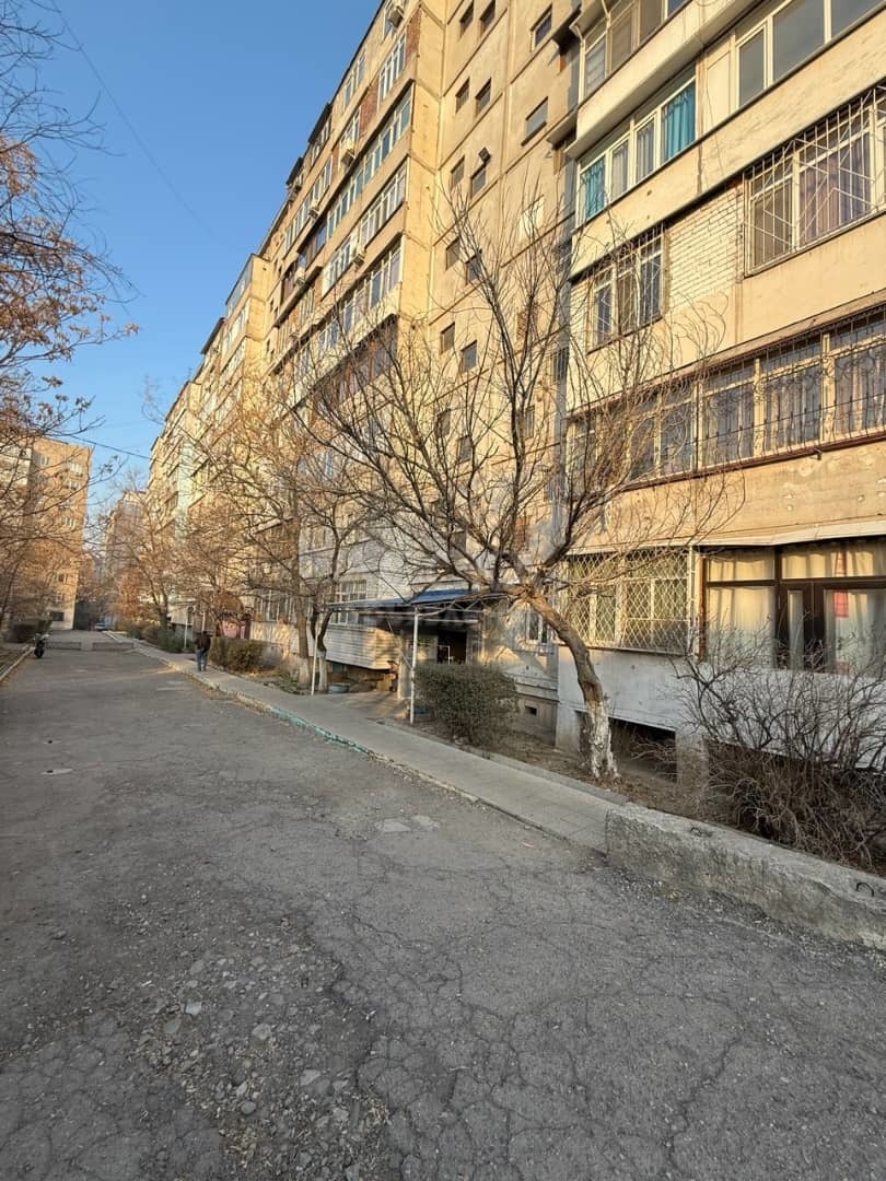 Продаю 3-комнатную квартиру, 75кв. м., этаж - 4/9, Район ТЦ "Таш-Рабат". 120000$.