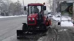 Мэрия ответила на жалобы о том, что городские службы не очищают остановки после снега