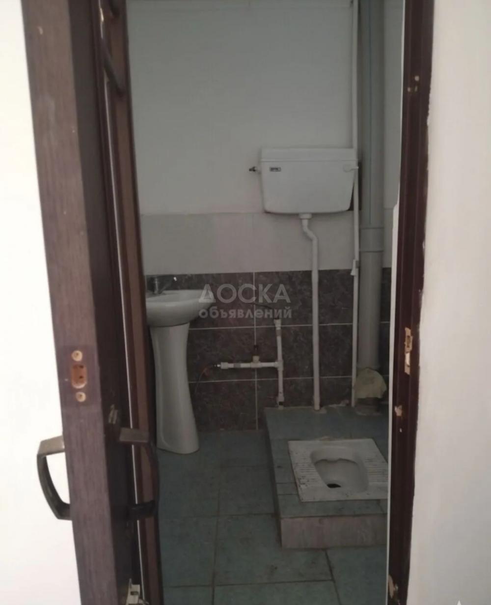 Сдаю 1-комнатную квартиру, 35кв. м., этаж - 1/1, восточный автовокзал.