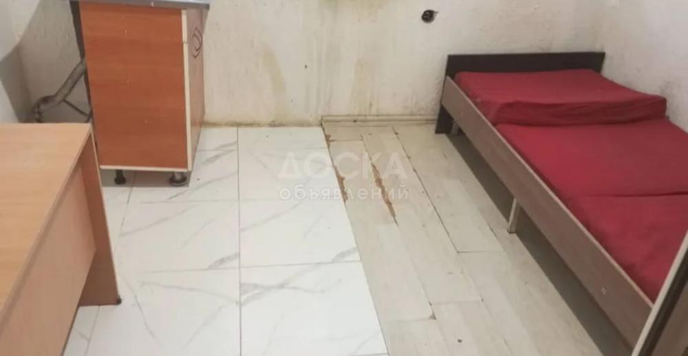 Сдаю 1-комнатную квартиру, 35кв. м., этаж - 1/3, Ошский рынок.