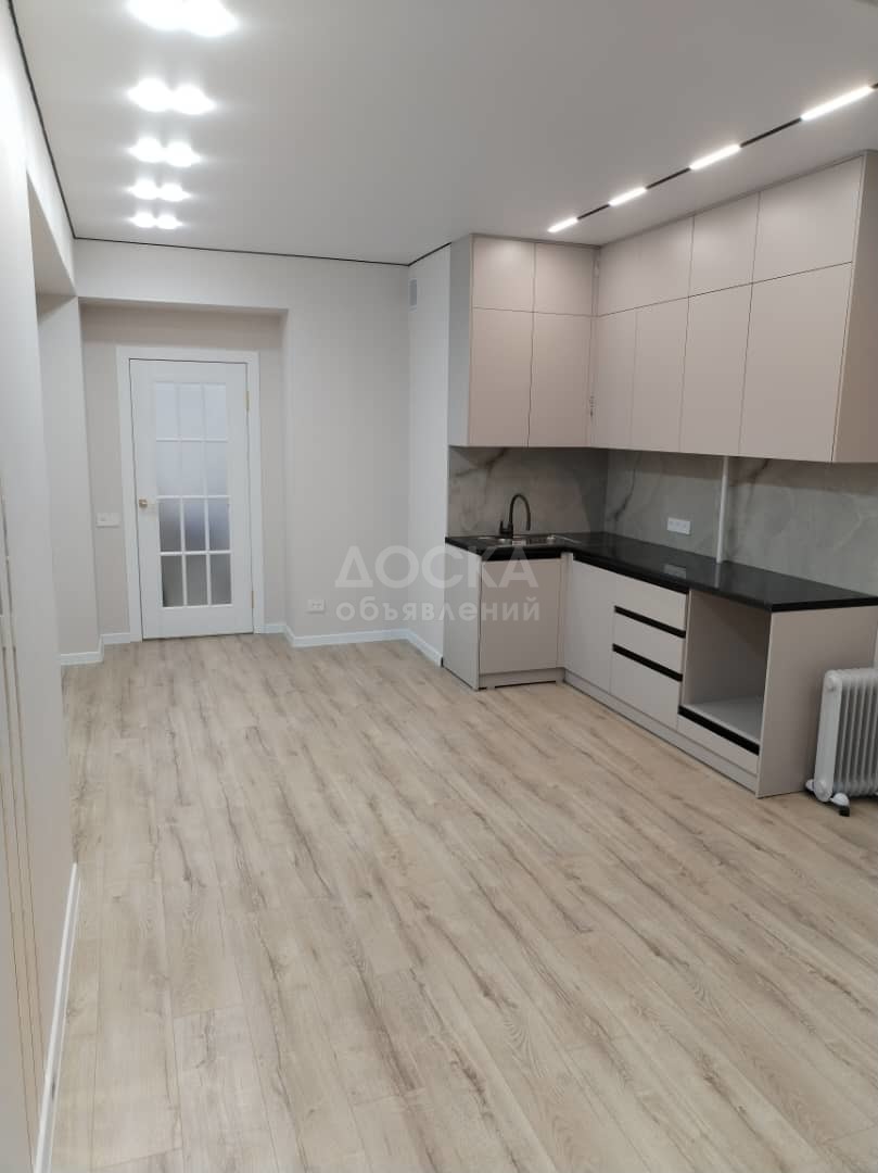 Продаю 2-комнатную квартиру, 52кв. м., этаж - 13/14, Алматинка Магистраль (Рядом с Бот Садом).