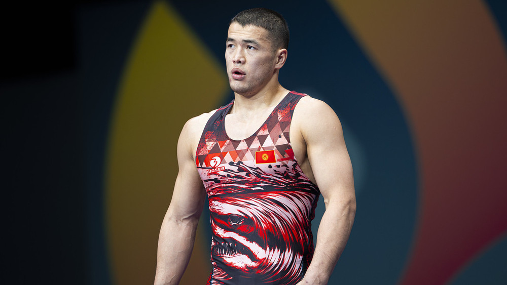 Акжол Махмудов