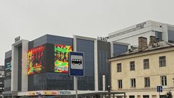 На проспекте Чуй нет столбов освещения. Фото