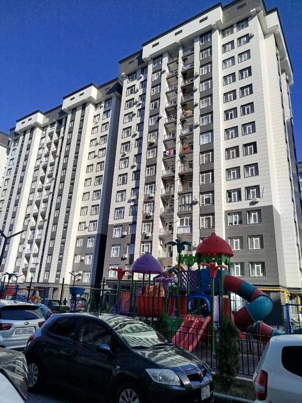 Сдаю 4-комнатную квартиру, 34кв. м., этаж - 1/13, Джал.