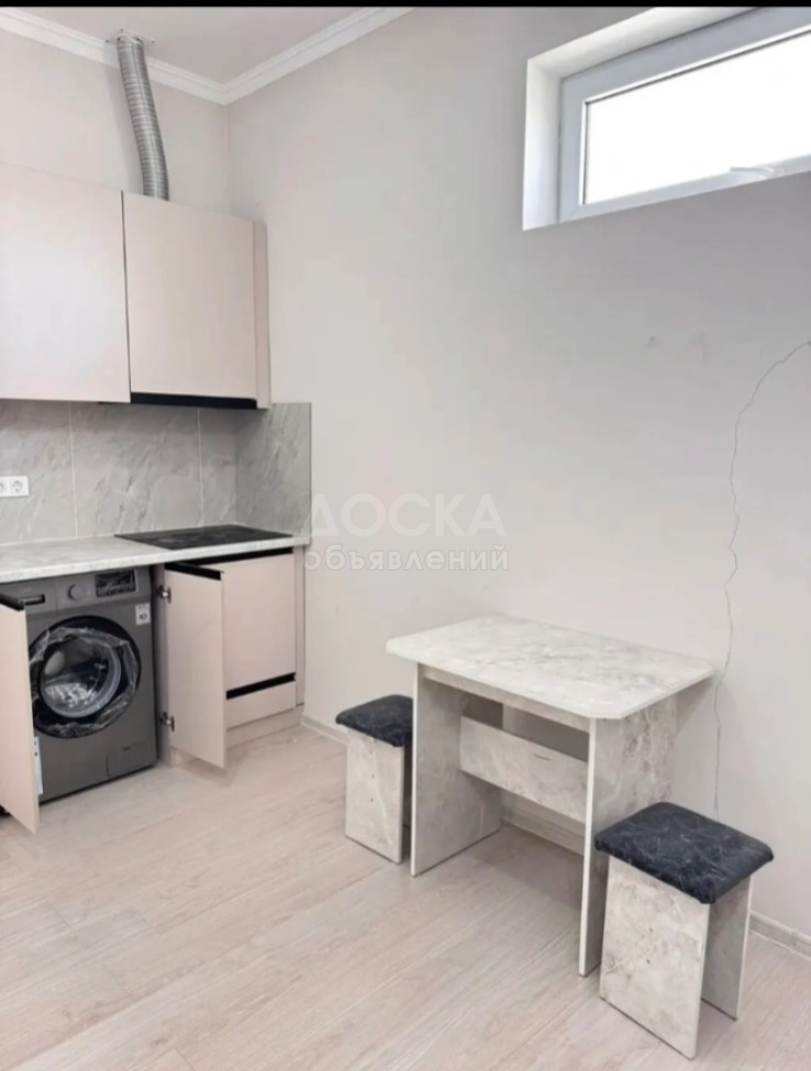 Сдаю 1-комнатную квартиру, 34кв. м., этаж - 1/4, Джал.