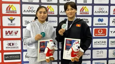 Дильназ Сазанова и Нурзат Нуртаева,