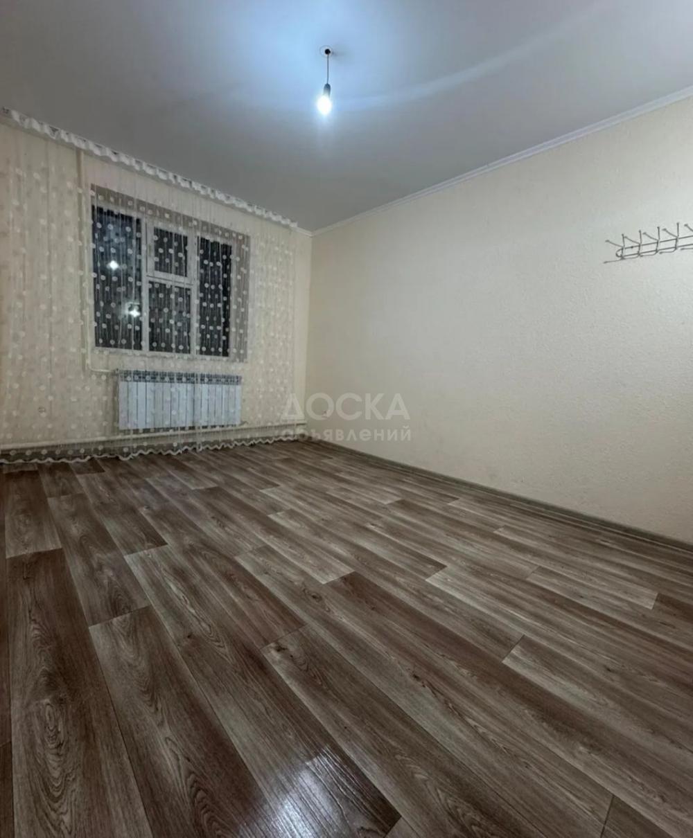 Сдаю 1-комнатную квартиру, 35кв. м., этаж - 2/3, Шлагбаум.