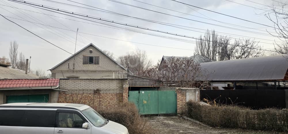 Продаю дом 4-ком. 70кв. м., этаж-1, 12-сот., стена кирпич, с.Ленинское, 1 линия по Алма Атинской.