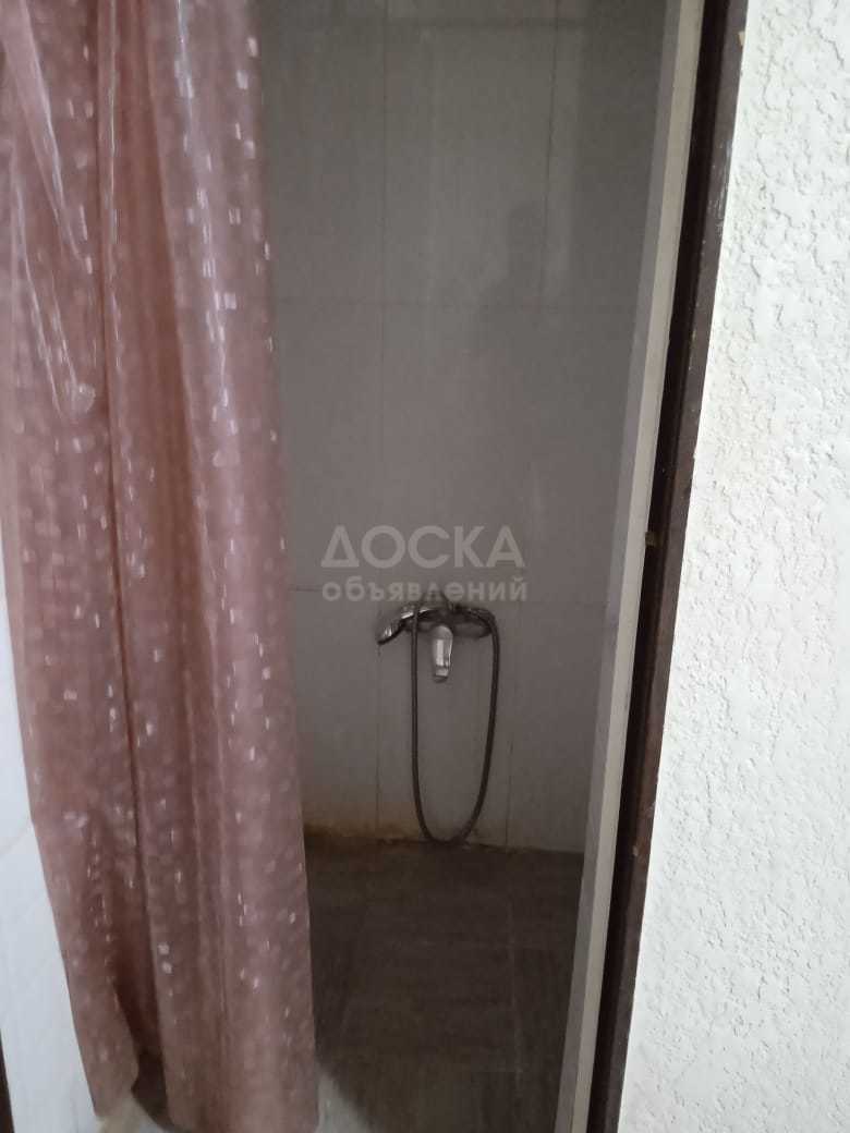 Сдаю 1-комнатную квартиру, 35кв. м., этаж - 1/1, Джал.