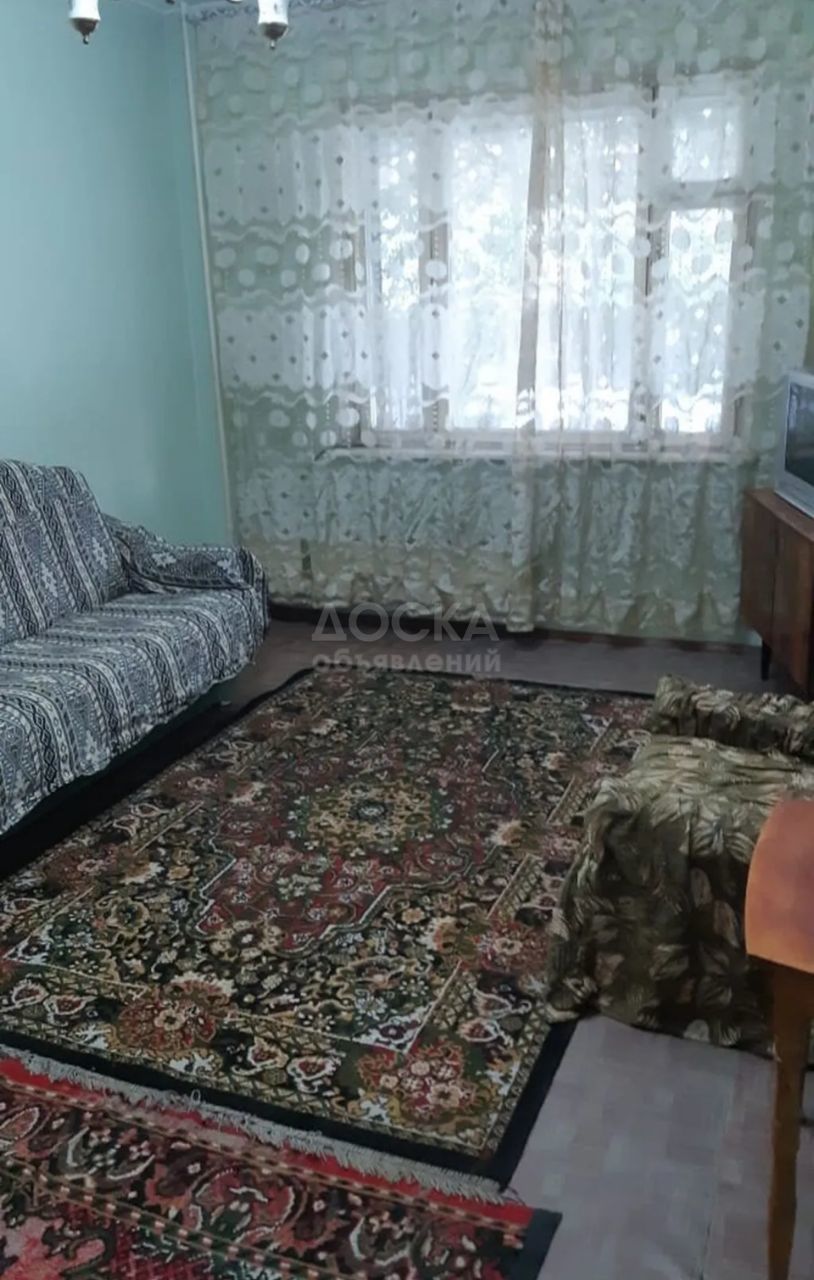 Сдаю 2-комнатную квартиру, 45кв. м., этаж - 1/9, восток-5.