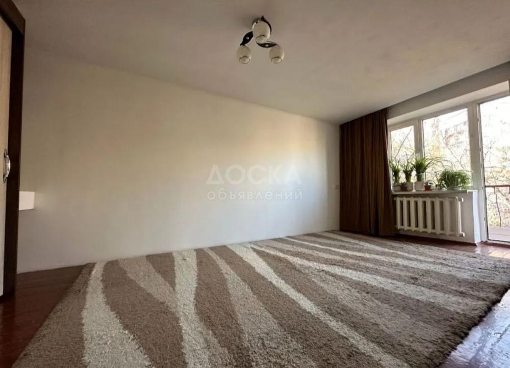 Сдаю 1-комнатную квартиру, 34кв. м., этаж - 2/4, политех.