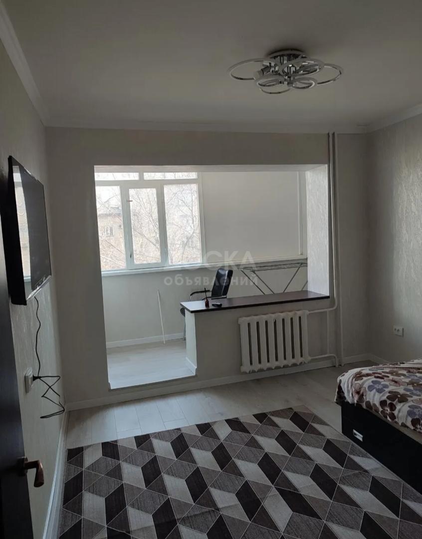 Сдаю 1-комнатную квартиру, 35кв. м., этаж - 1/1, филармония.