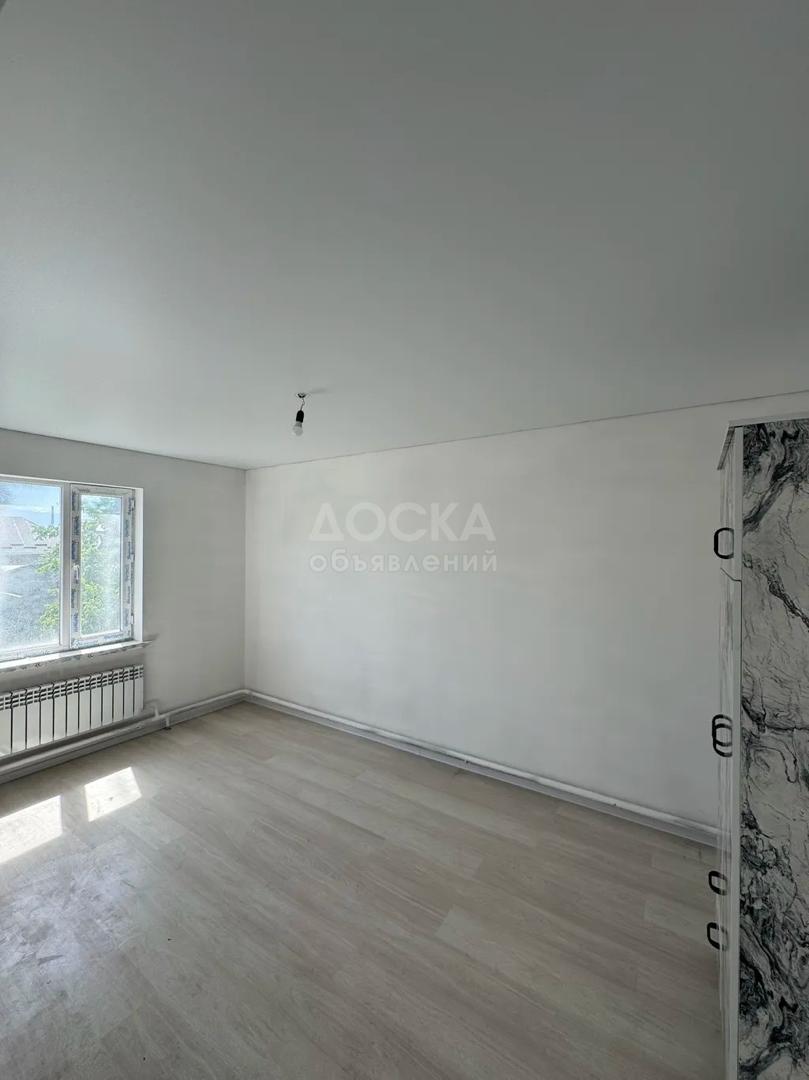 Сдаю 1-комнатную квартиру, 25кв. м., этаж - 1/2, Ак-Орго ж/м.