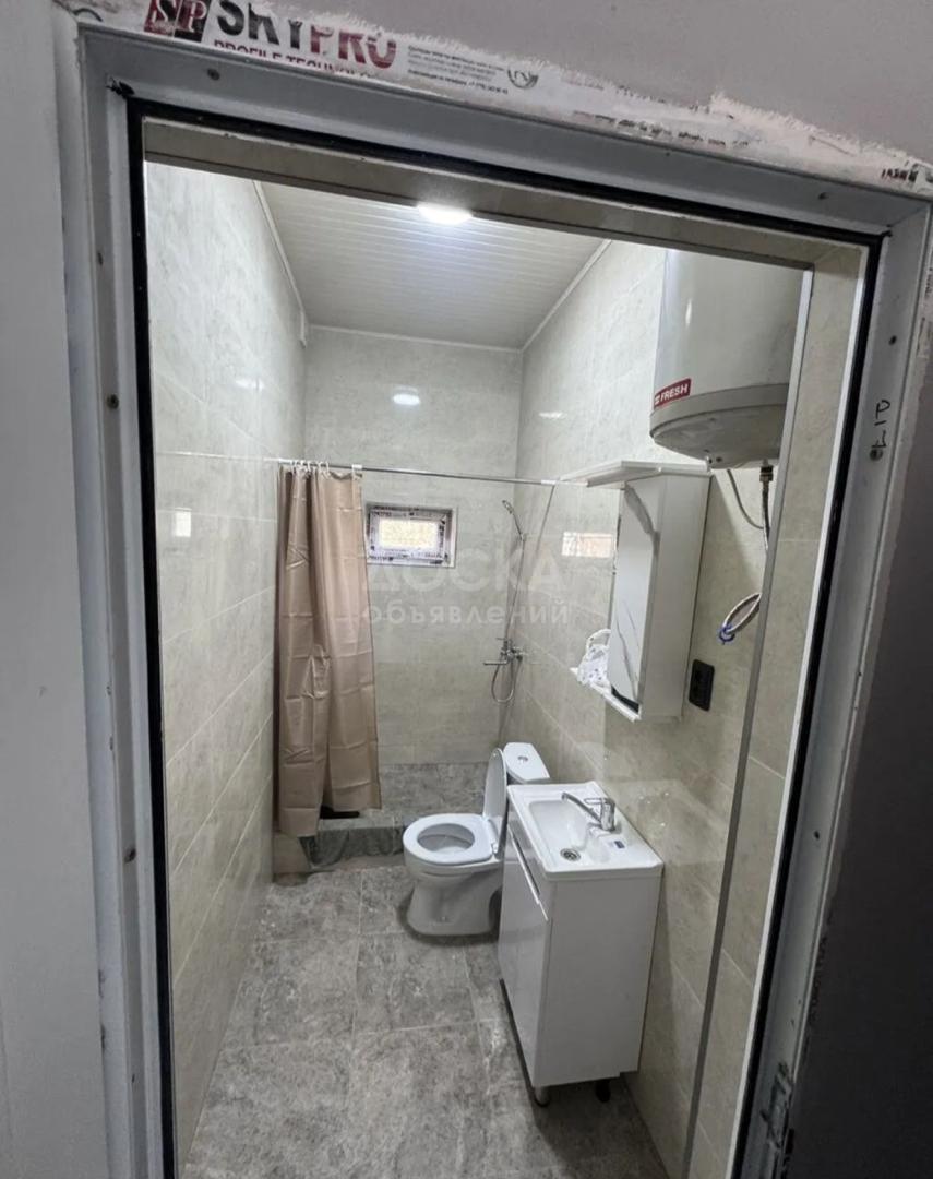 Сдаю 1-комнатную квартиру, 25кв. м., этаж - 1/1, Церковь .