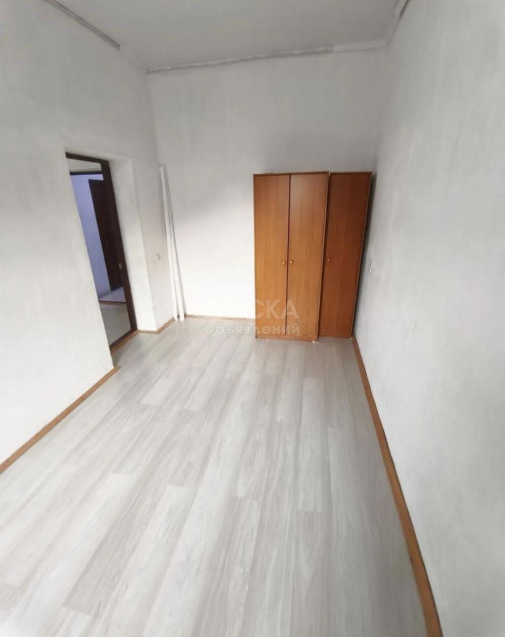 Сдаю 2-комнатную квартиру, 35кв. м., этаж - 1/1, восточный автовокзал.