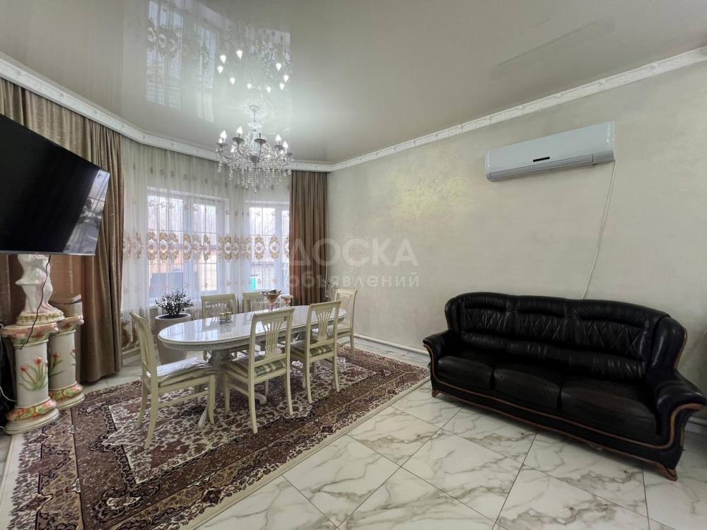 Продаю дом 5-ком. 136кв. м., этаж-2, 5-сот., стена кирпич, Красный строитель.