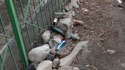 На Передовой 28 после уборки люди опять выбрасывают мусор, - житель