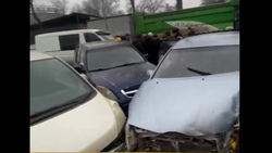 Машины и грузовик столкнулись на улице Фучика. Очевидец просит УПСМ провести профилактику среди водителей фур