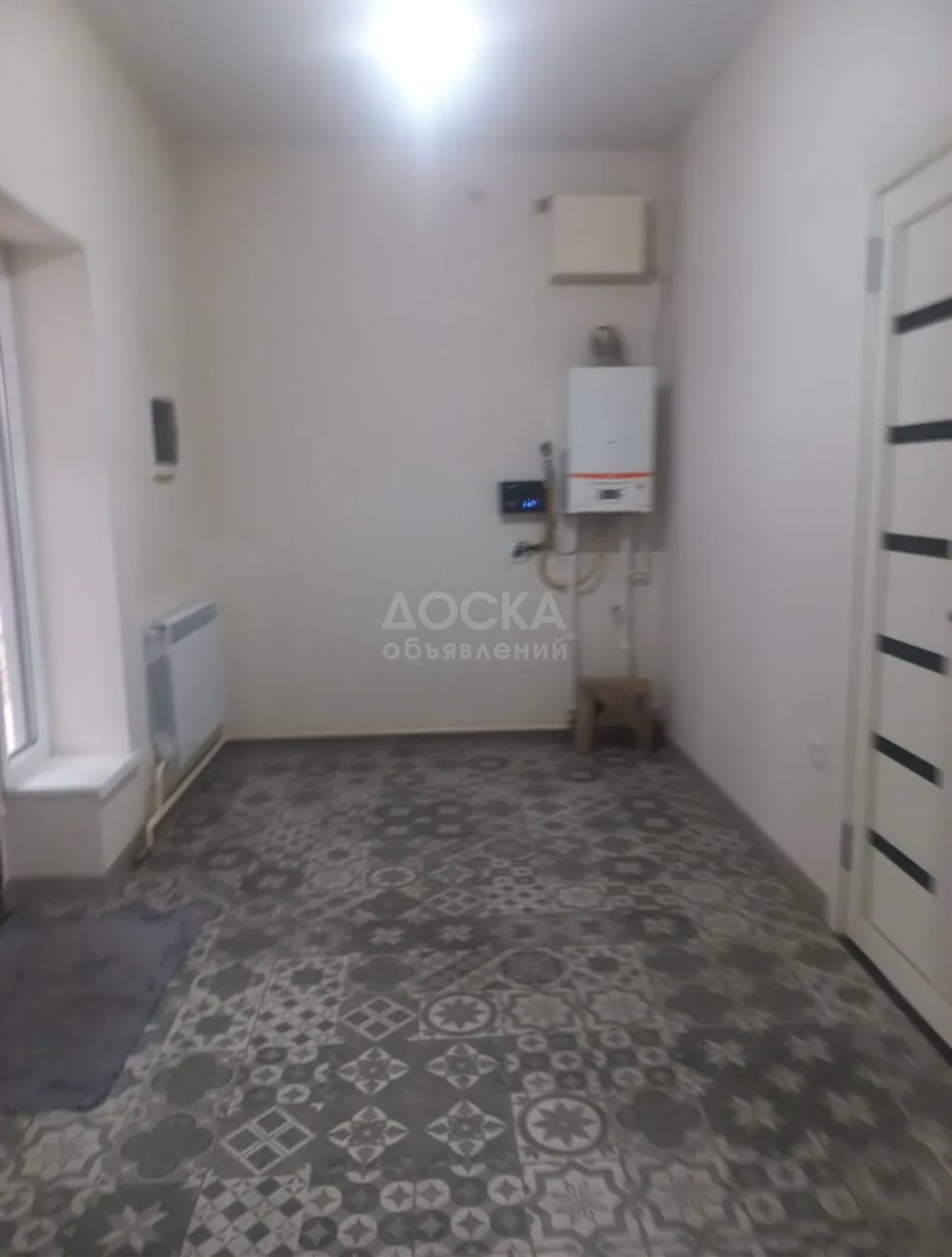 Сдаю 2-комнатную квартиру, 34кв. м., этаж - 1/1, аламединский рынок.