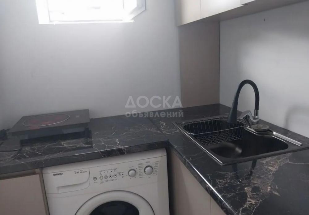 Сдаю 1-комнатную квартиру, 35кв. м., этаж - 1/1, Мадина.