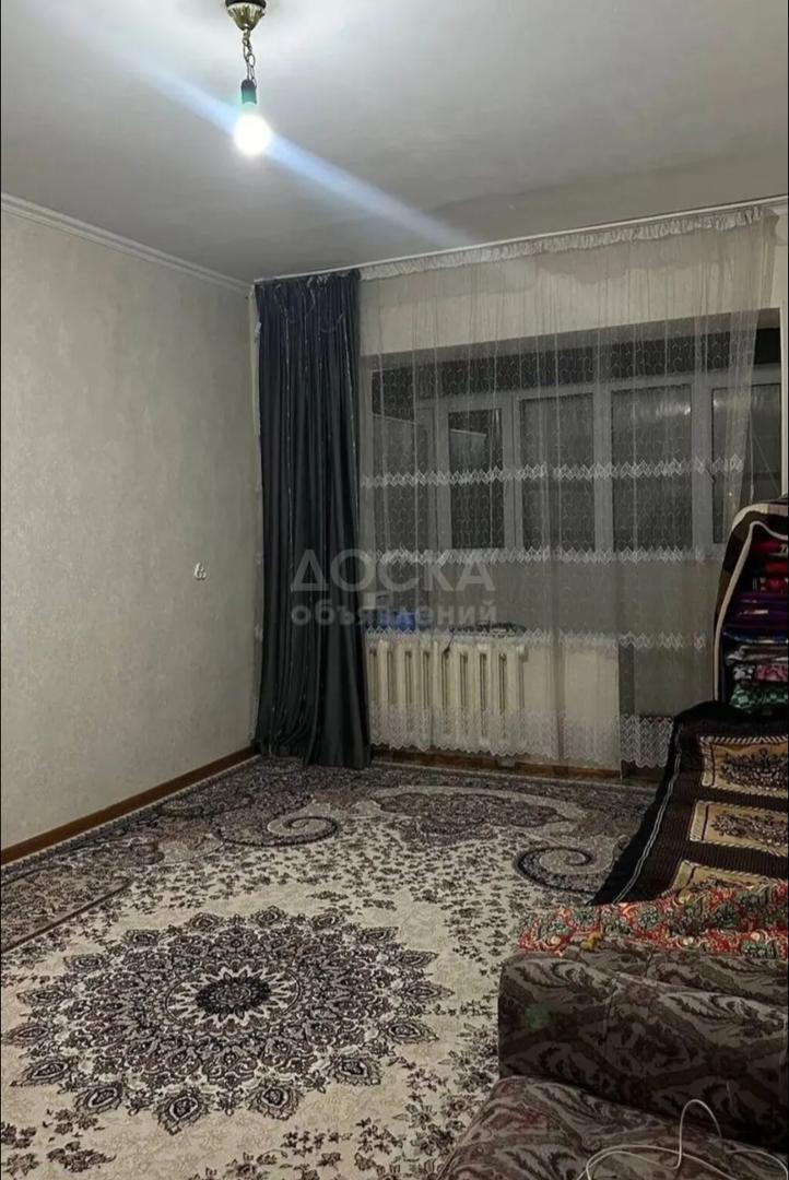 Сдаю 1-комнатную квартиру, 35кв. м., этаж - 1/9, Джал.