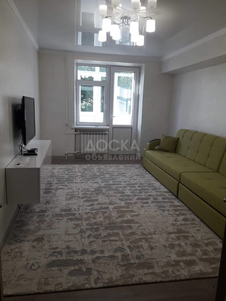 Сдаю 3-комнатную квартиру, 63кв. м., этаж - 3/5, р-он магазина "Береке".