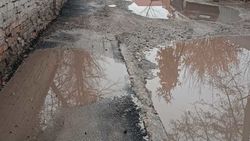 Житель жалуется на состояние дороги на улице Д.Асановой